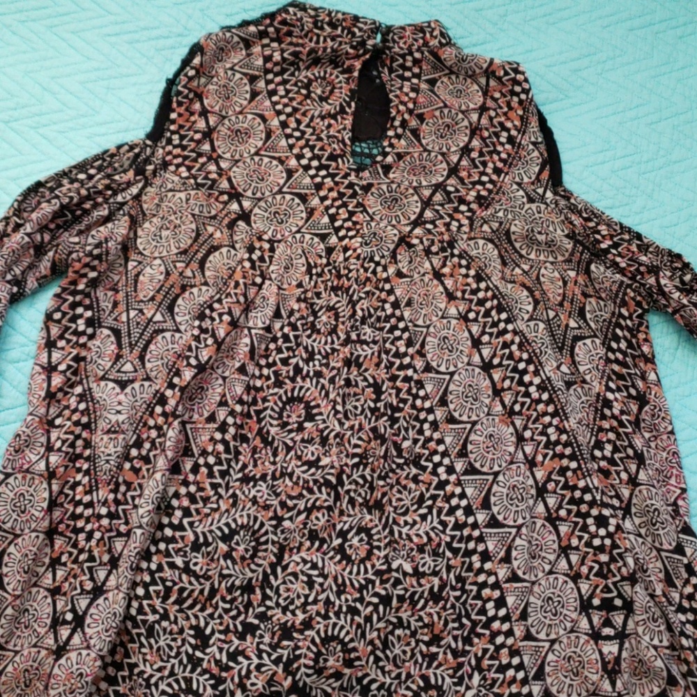 Shirt - Picture 4 of 4